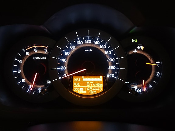 Toyota RAV4 16 of 30