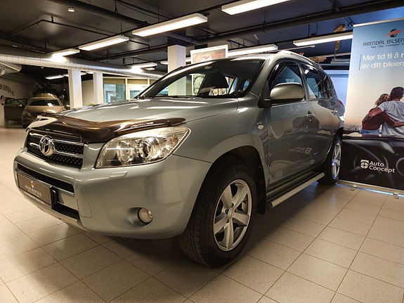 Toyota RAV4 3 of 30