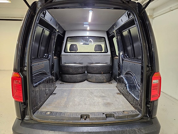 Volkswagen Caddy Maxi 18 of 19