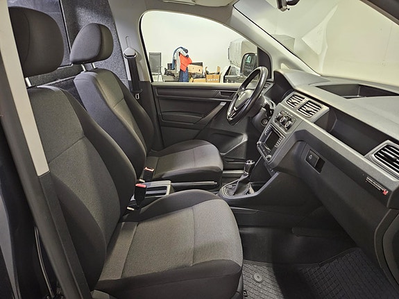Volkswagen Caddy Maxi 14 of 19