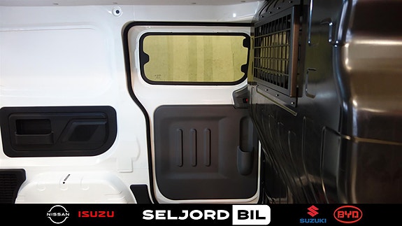 BYD T3 6 of 30