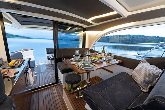 NYBÅT - Marex 330 Scandinavia *OMEGA* - Volvo Penta D6-440 DPI 24 of 30