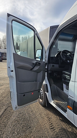 Mercedes-Benz SPRINTER 516 CDI 10 of 29