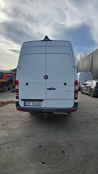 Mercedes-Benz SPRINTER 516 CDI 7 of 29
