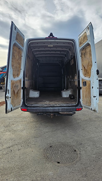 Mercedes-Benz SPRINTER 516 CDI 21 of 29
