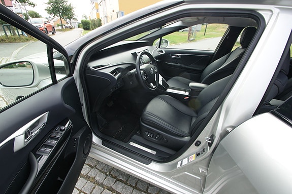 Toyota Mirai 7 of 9