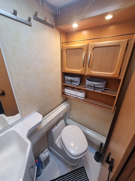 KABE Royal 780 GXL King Size 14 of 29