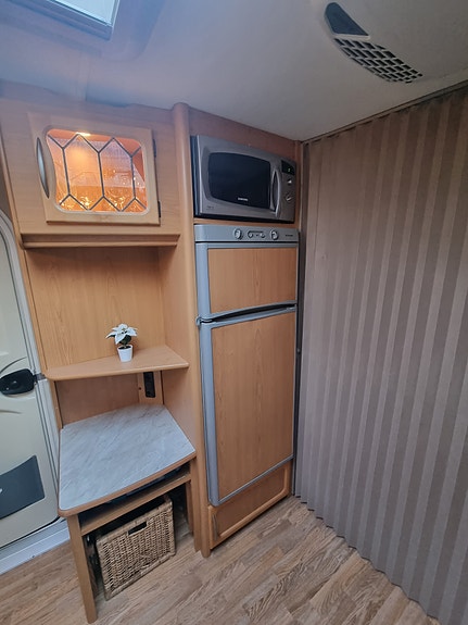 KABE Royal 780 GXL King Size 8 of 29