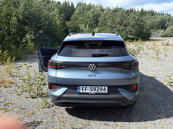 Volkswagen ID.4 GTX 3 of 7