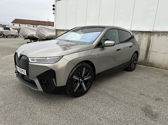 BMW iX 5 of 5