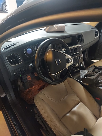 Volvo S60 11 of 19