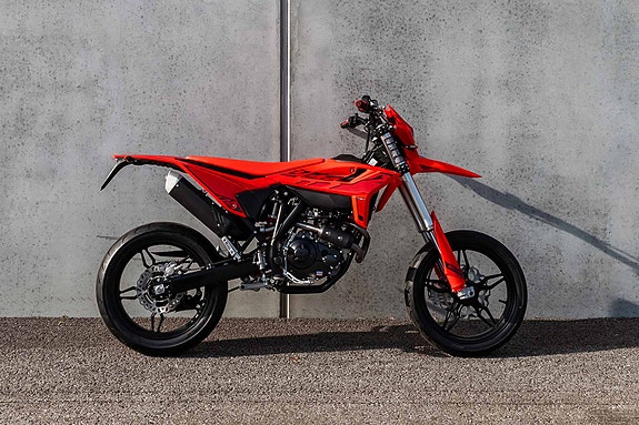 Beta RR 125 SM T 2 of 2