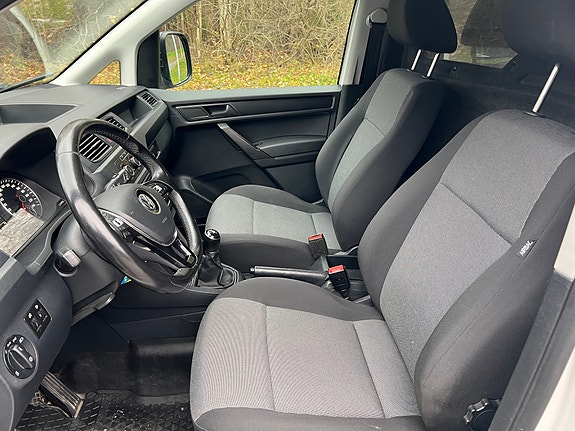 Volkswagen Caddy Maxi 11 of 17