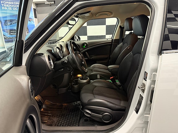 MINI Countryman-Serie 16 of 30