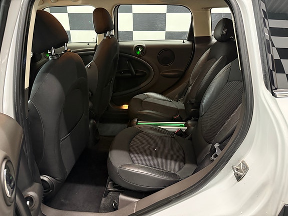 MINI Countryman-Serie 20 of 30