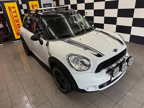 MINI Countryman-Serie 6 of 30