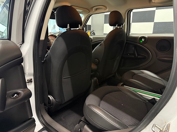 MINI Countryman-Serie 21 of 30