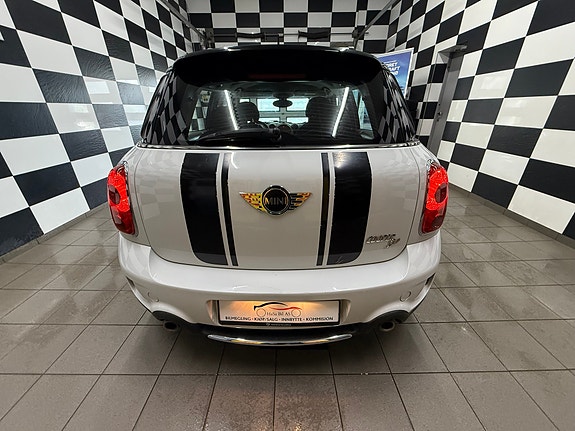 MINI Countryman-Serie 10 of 30
