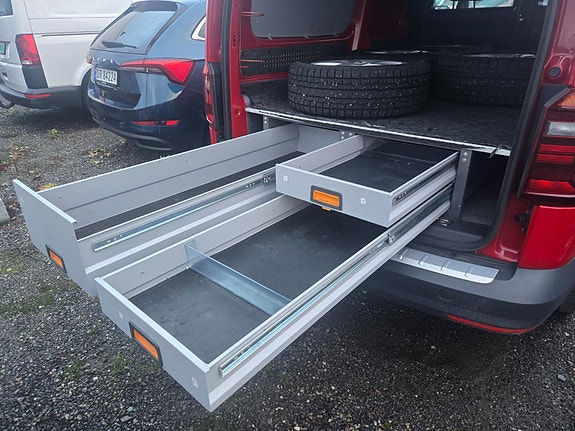 Volkswagen Caddy Maxi 13 of 28