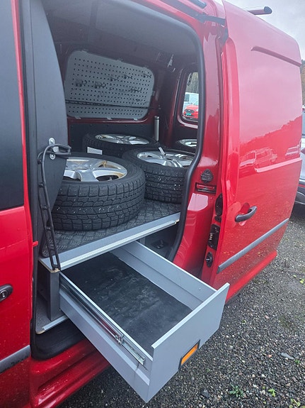 Volkswagen Caddy Maxi 15 of 28