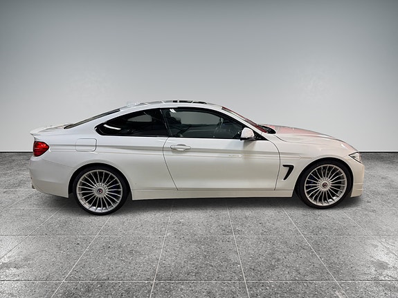 Alpina B4 4 of 5