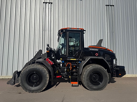 Volvo L90H / Hyttfjädring / Lockup / Black Edition