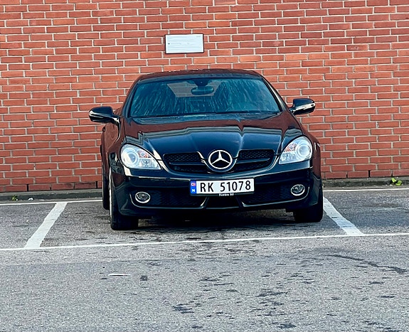 Mercedes-Benz SLK200 5 of 30