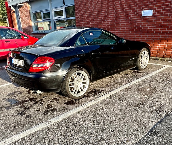 Mercedes-Benz SLK200 13 of 30