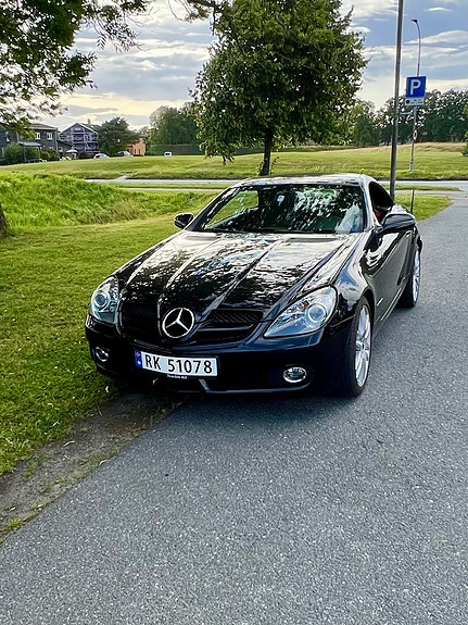 Mercedes-Benz SLK200 3 of 30