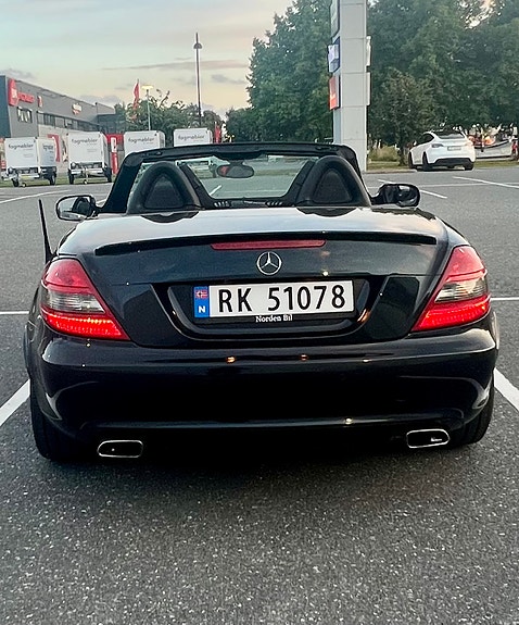 Mercedes-Benz SLK200 26 of 30
