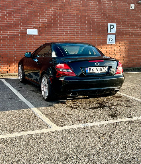 Mercedes-Benz SLK200 11 of 30