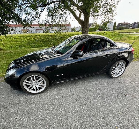 Mercedes-Benz SLK200 6 of 30