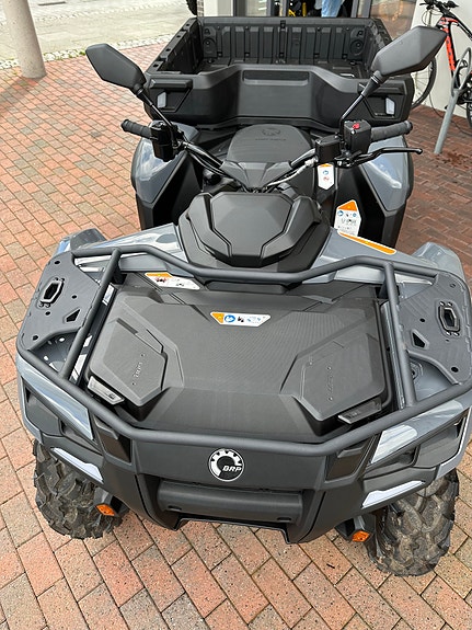 Can-Am Outlander MAX 700Dps 6x6 16 of 20