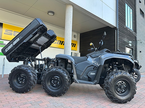 Can-Am Outlander MAX 700Dps 6x6 18 of 20