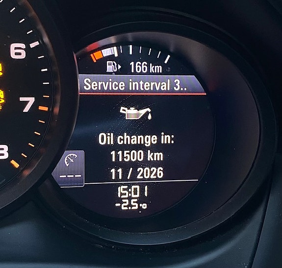 Porsche Macan 18 of 20