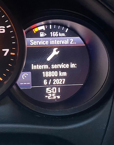 Porsche Macan 17 of 20