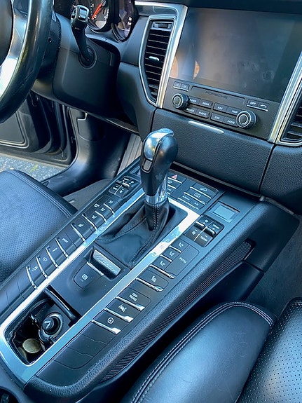 Porsche Macan 8 of 20