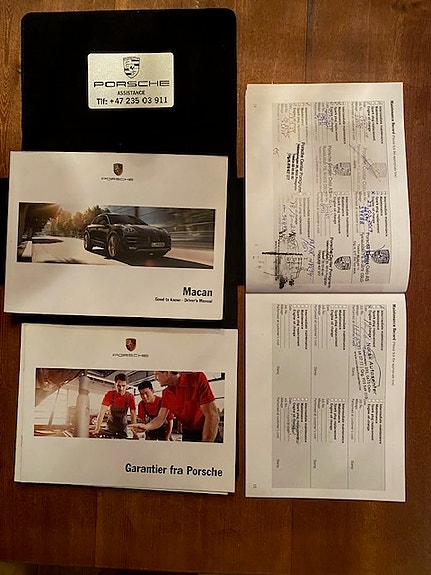 Porsche Macan 20 of 20