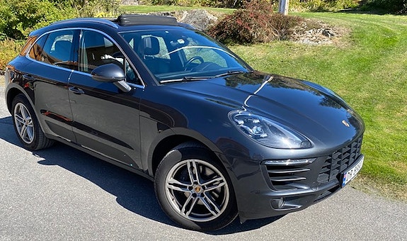 Porsche Macan 2 of 20