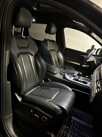 Audi Q7 12 of 30