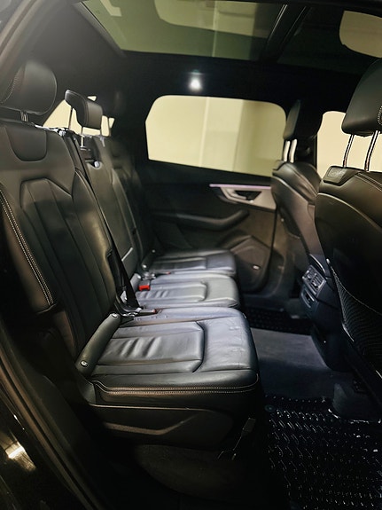 Audi Q7 14 of 30