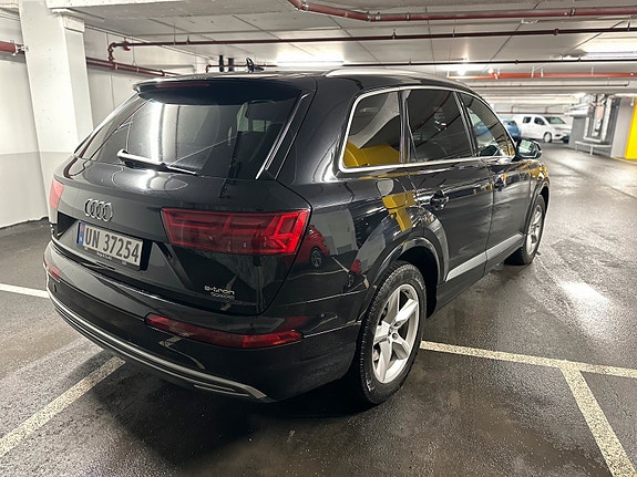 Audi Q7 5 of 30