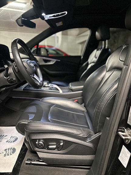 Audi Q7 9 of 30