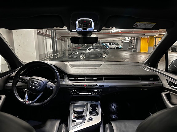Audi Q7 20 of 30