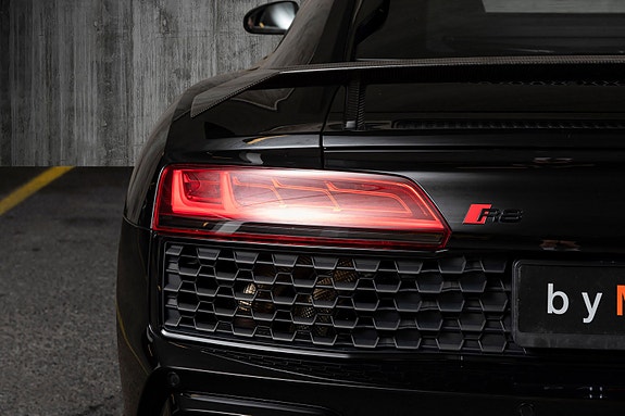 Audi R8 9 of 30