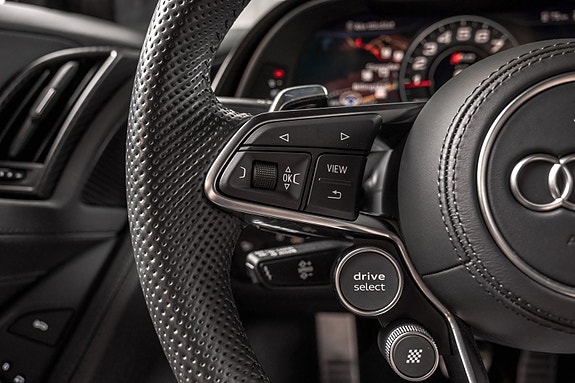 Audi R8 24 of 30