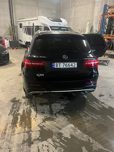 Mercedes-Benz GLC350 e 21 of 23