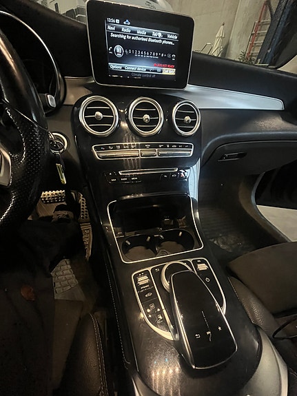 Mercedes-Benz GLC350 e 11 of 23