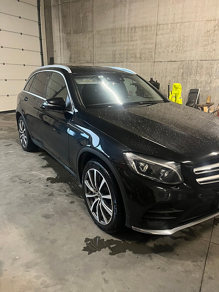 Mercedes-Benz GLC350 e 3 of 23
