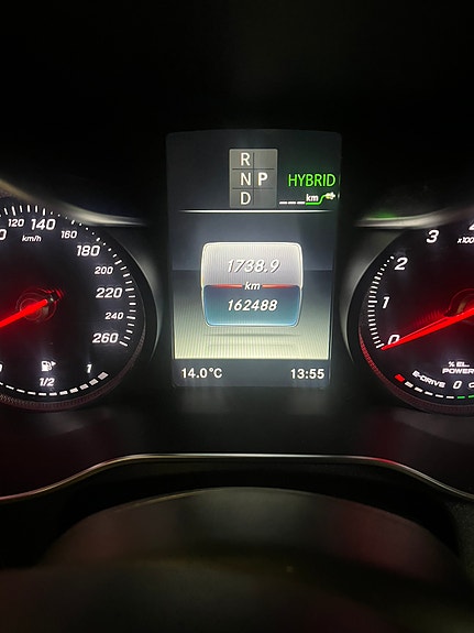 Mercedes-Benz GLC350 e 16 of 23